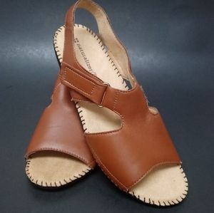 ~NATURALIZER~  WOMEN'S LEATHER SANDAL